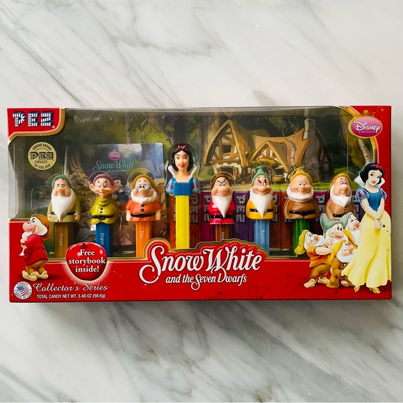 PEZ•NIB•Sealed•Snow White and the 7 Dwarfs•Collector’s Series•Storybook Incl.📖 - Picture 2 of 12